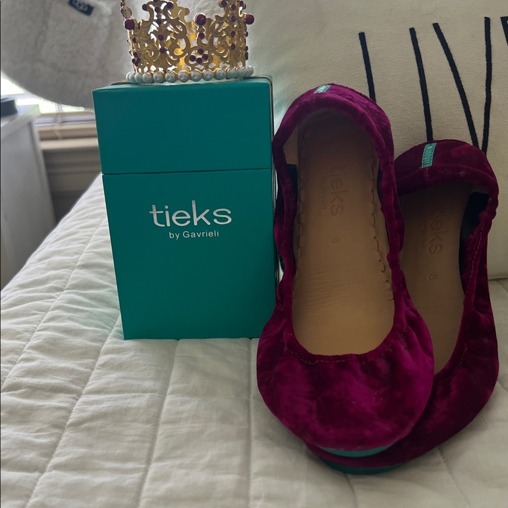 Tieks Velvet Flats - Vibrant Magenta